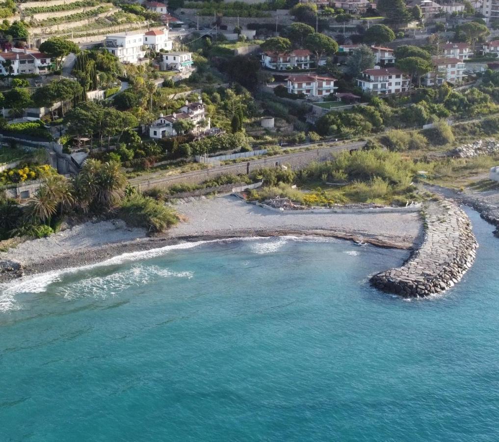 086 - Sunshine Home, 5 Minuti Dalla Spiaggia - Parcheggio Privato Gratis Incluso Ospedaletti Exterior photo